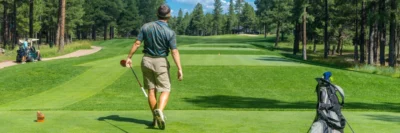 golfer op de teebox